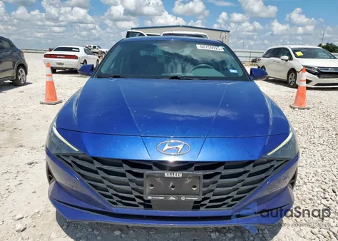 2023 Hyundai Elantra Sel from USA, damaged, VIN 5NPLS4AG8PH089971